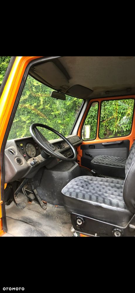Mercedes-Benz 410D - 7