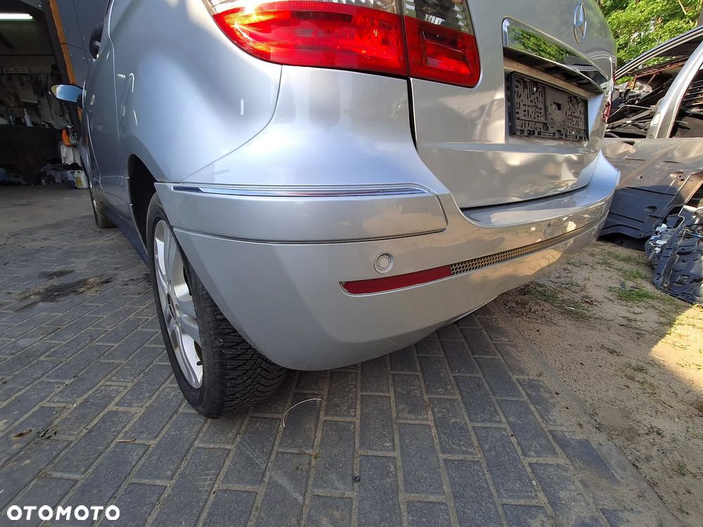SPRZEDAM MERCEDES B-KLASA W245 TYLNI ZDERZAK NA PDC W KOLOR 761 DO MONTAŻU KOMPLETNY - 9
