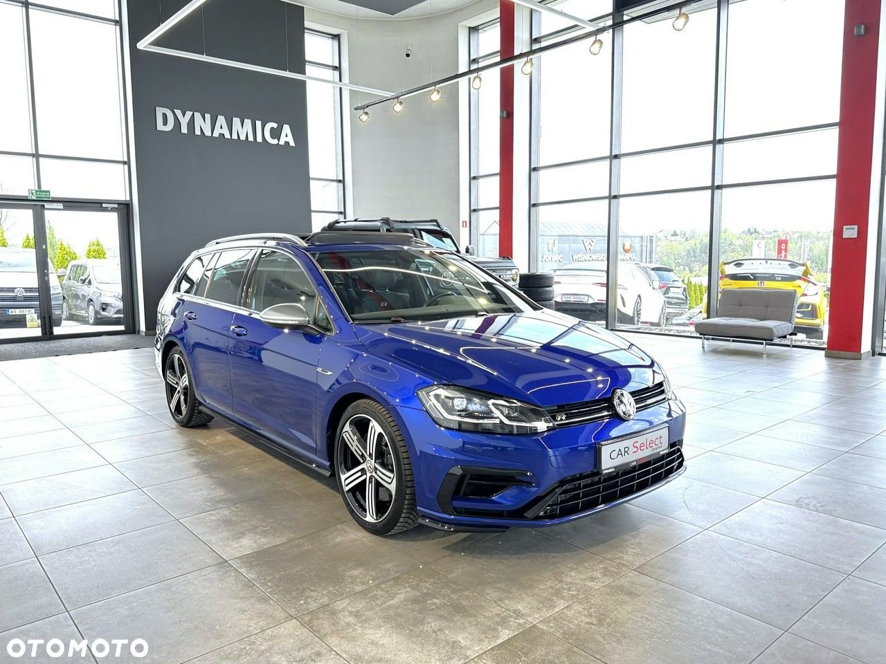 Volkswagen Golf - 2