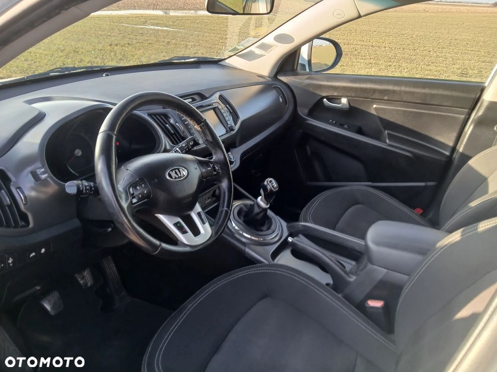 Kia Sportage 1.7 CRDI 2WD ISG Dream-Team Edition - 8