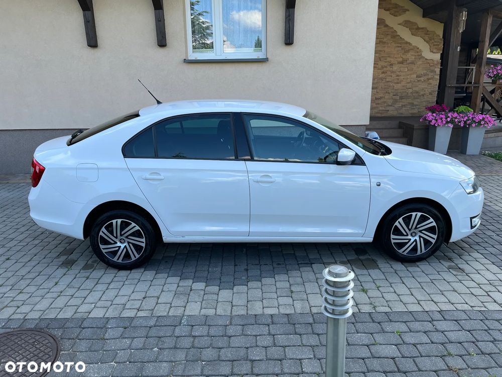Skoda RAPID 1.2 Ambition - 4