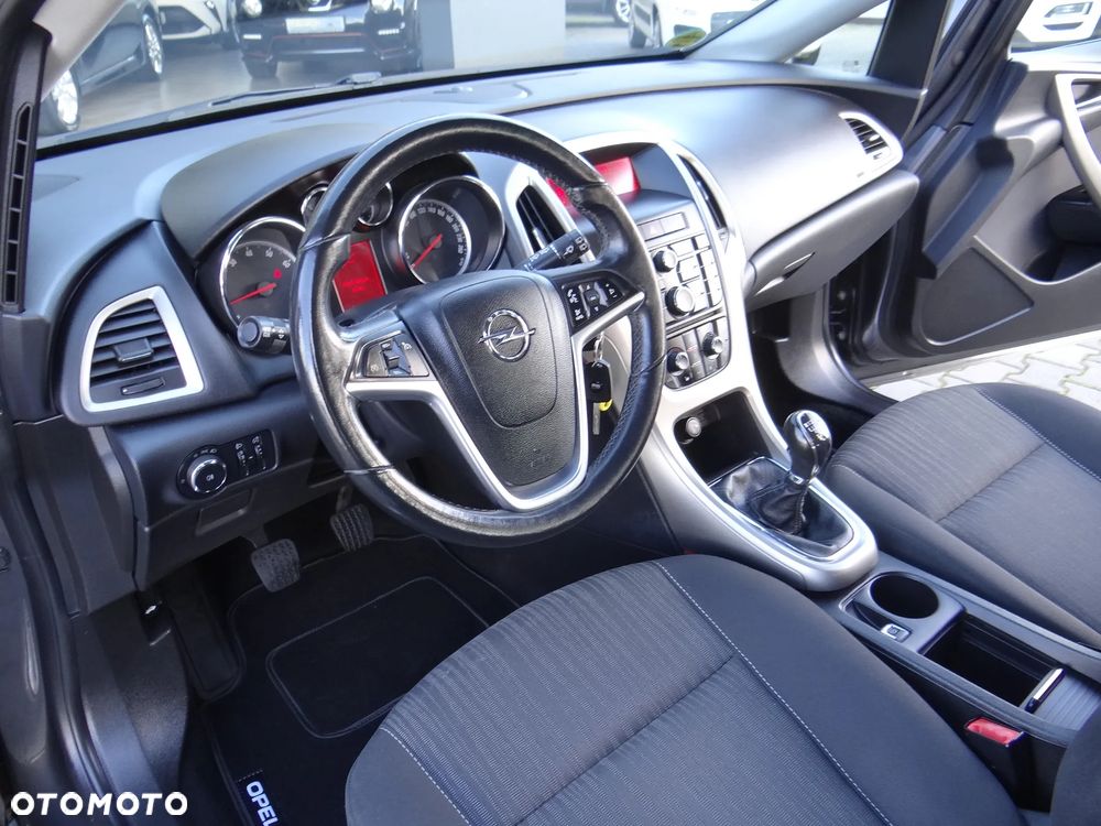 Opel Astra - 25