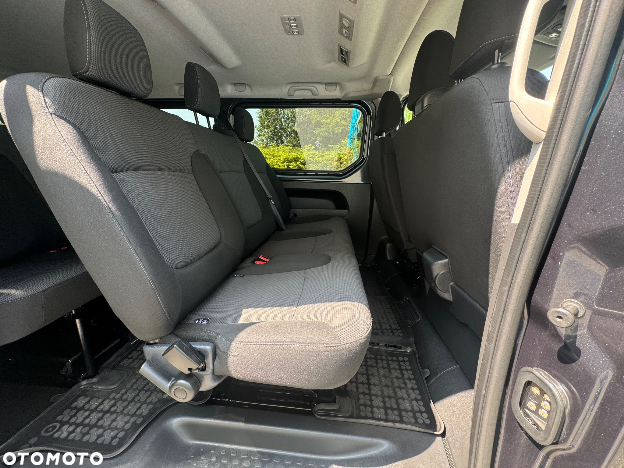 Renault Trafic SpaceClass 2.0 dCi - 29