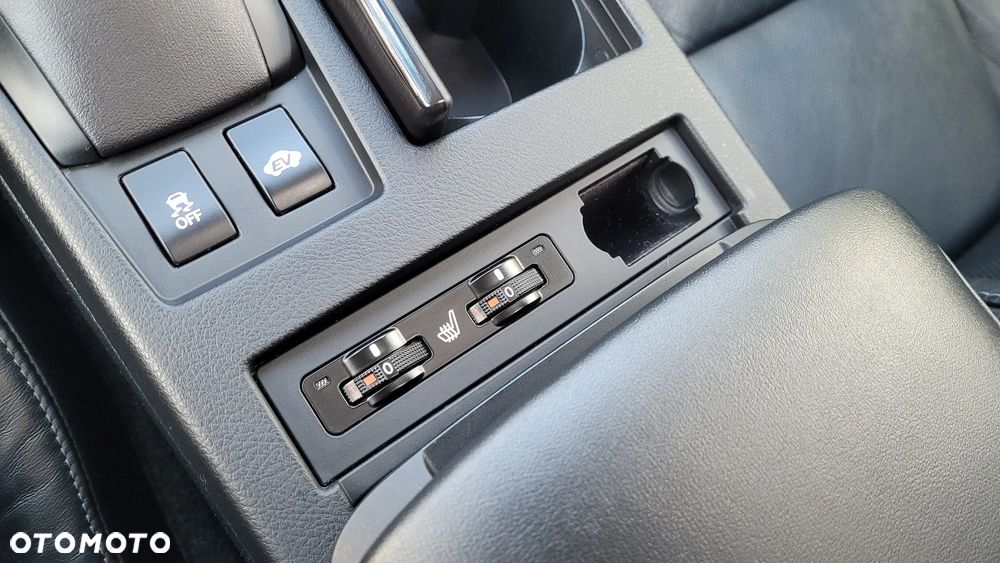 Lexus RX 450h (hybrid) - 28