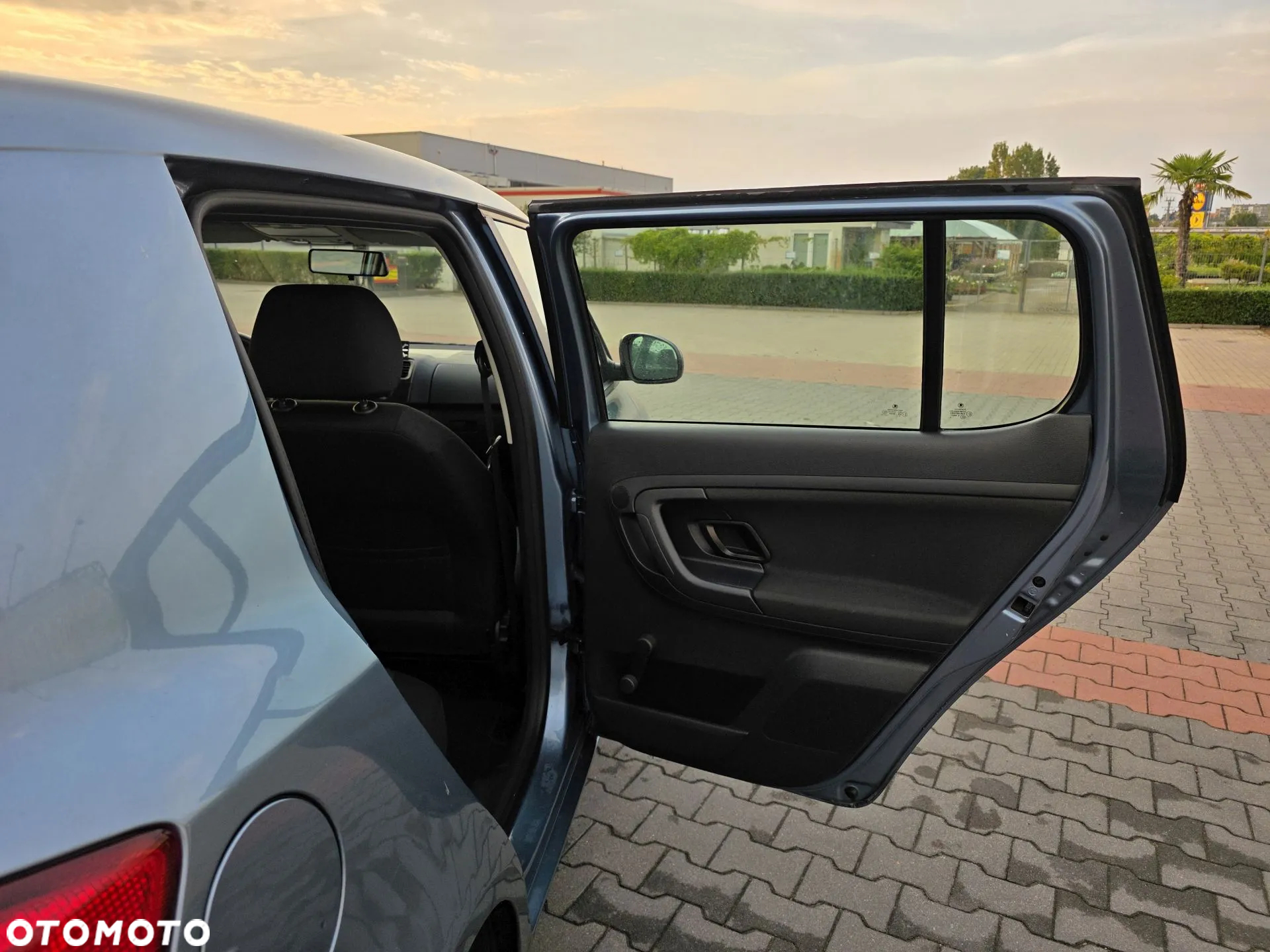 Skoda Fabia 1.2 TSI Ambiente - 12