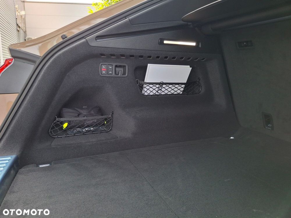 Audi SQ8 - 20