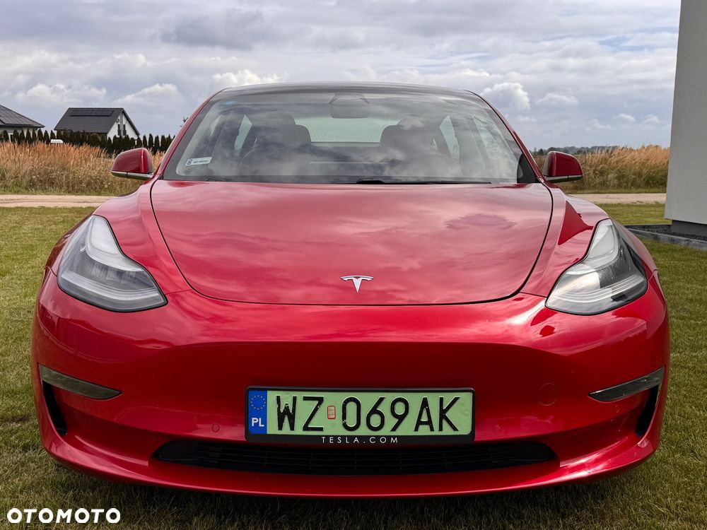 Tesla Model 3 - 3