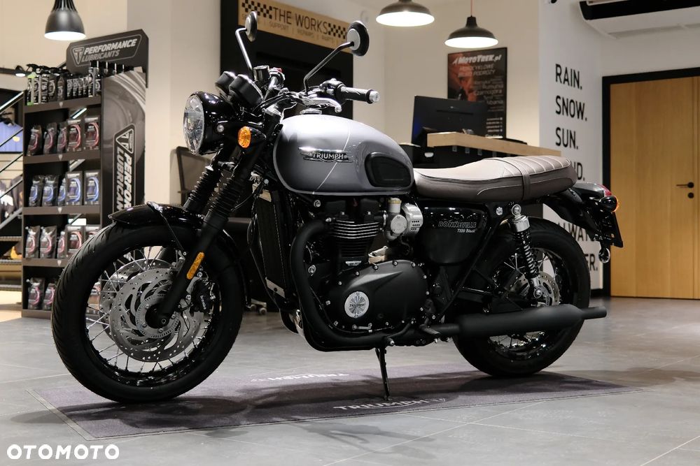 Triumph Bonneville - 6