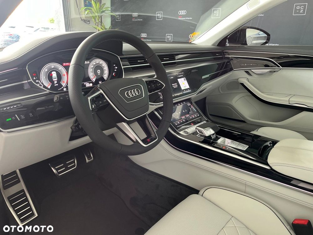Audi A8 - 12