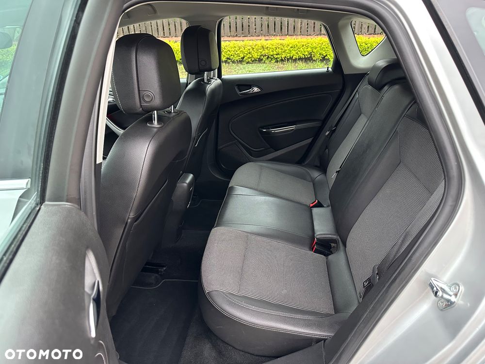 Opel Astra 1.4 Turbo Cosmo - 11