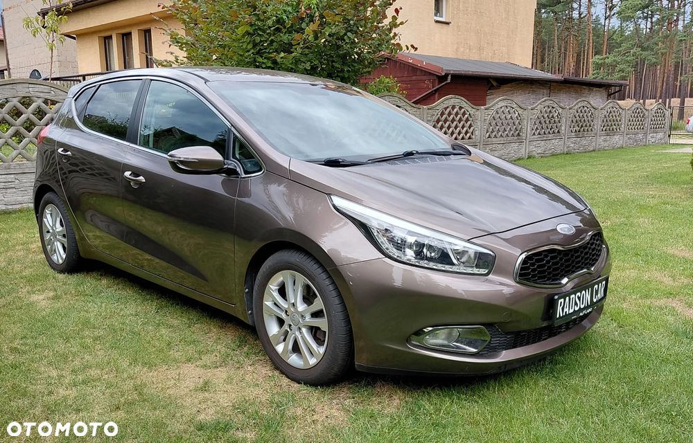Kia Ceed 1.6 GDI ISG Spirit - 4