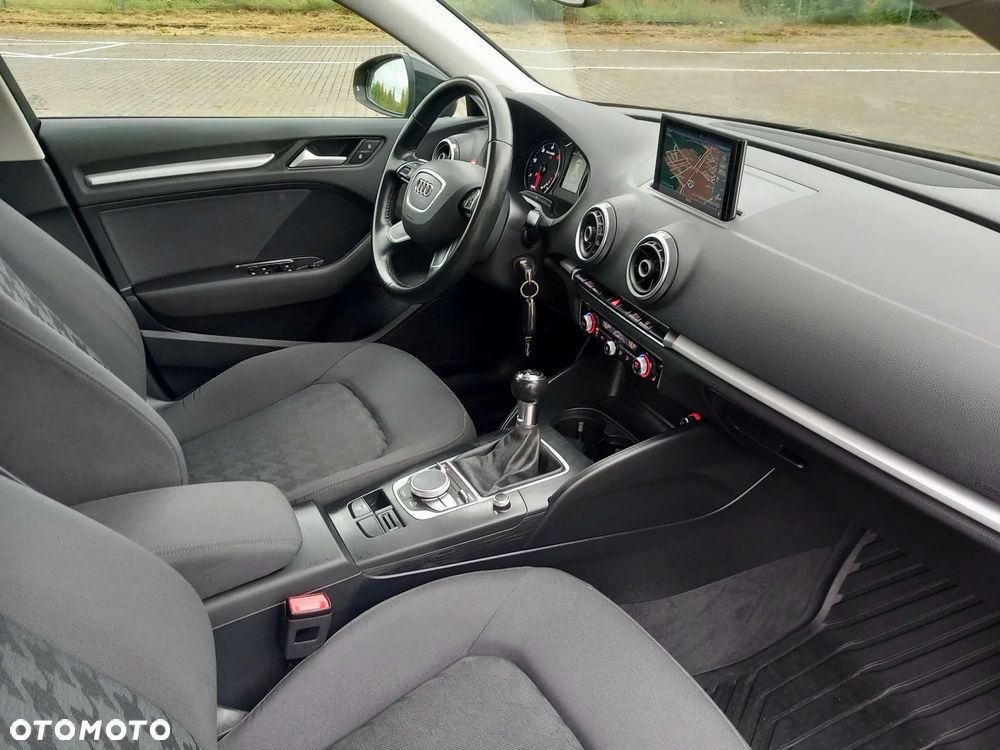 Audi A3 Sportback 2.0 TDI (clean diesel) Ambiente - 7
