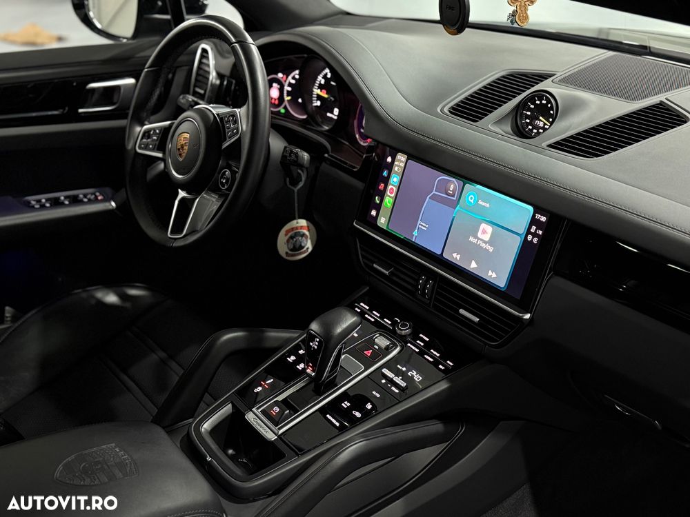 Porsche Cayenne Tiptronic S - 12