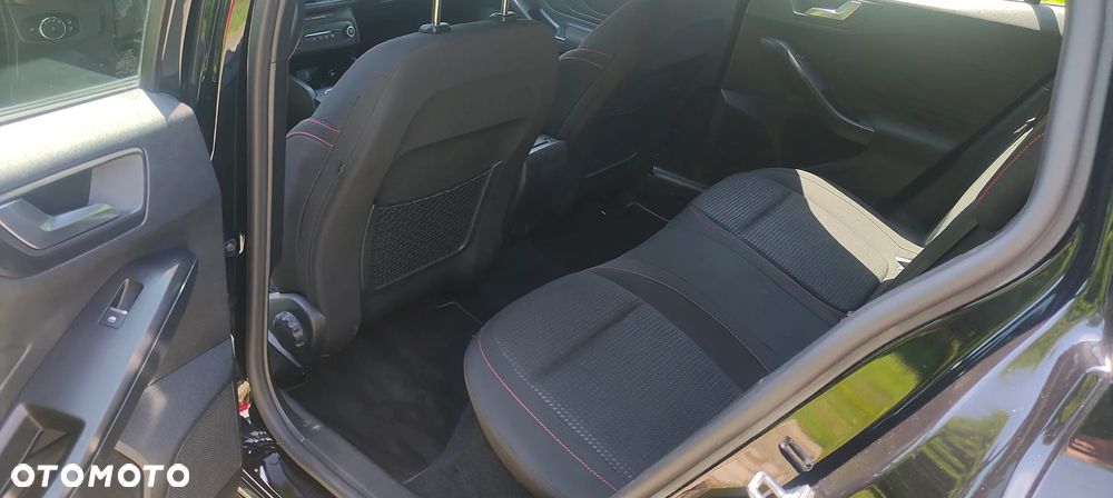 Ford Focus 1.5 EcoBlue Start-Stopp-System ST-LINE X - 11