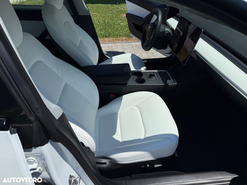 Tesla Model 3 - 15