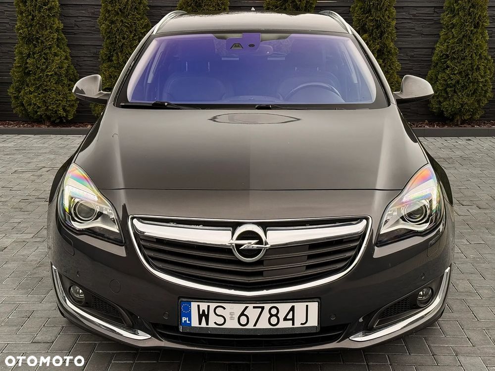 Opel Insignia 2.0 CDTI 4x4 Automatik Edition - 2