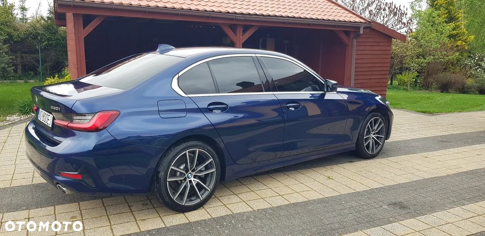 BMW Seria 3 330i Luxury Line sport - 18