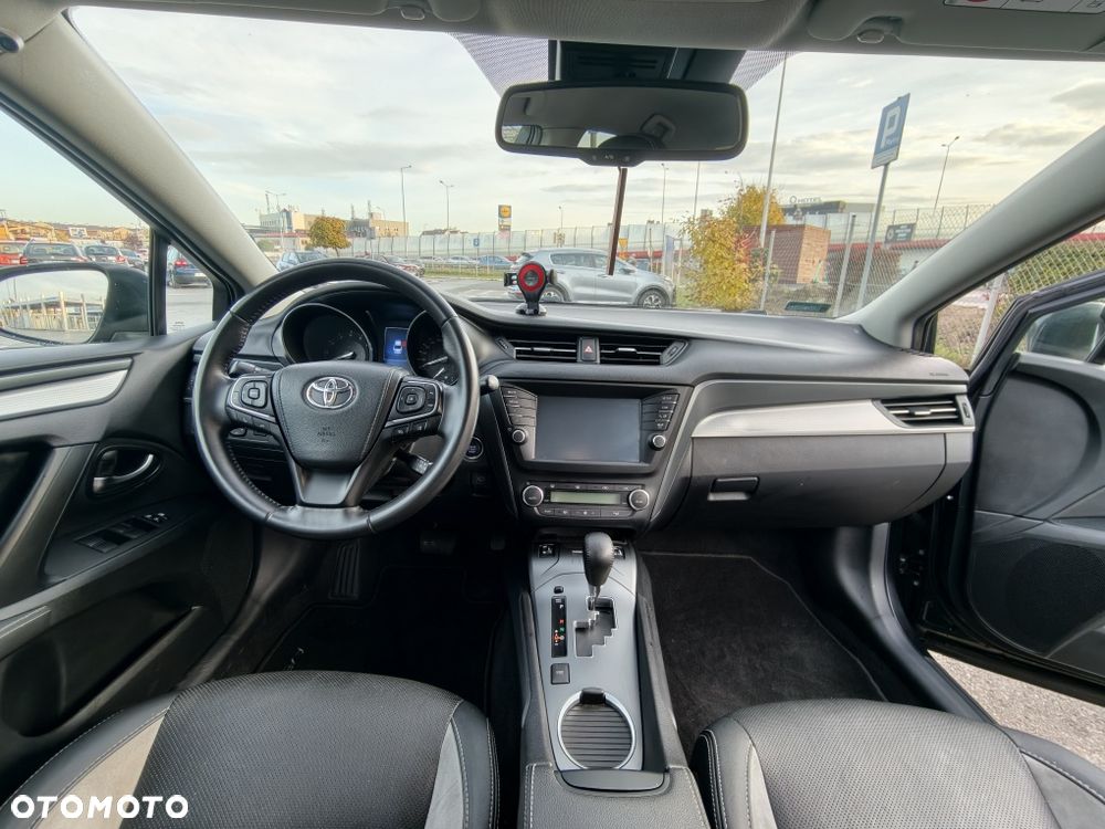 Toyota Avensis 2017 photo 3