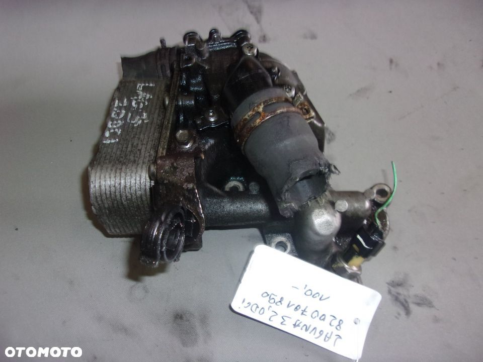 PODSTAWA FILTRA OLEJOWEGO RENAULT LAGUNA III 2.0 - 1