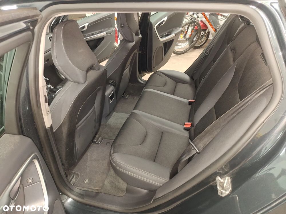 Volvo V60 D4 Edition - 10