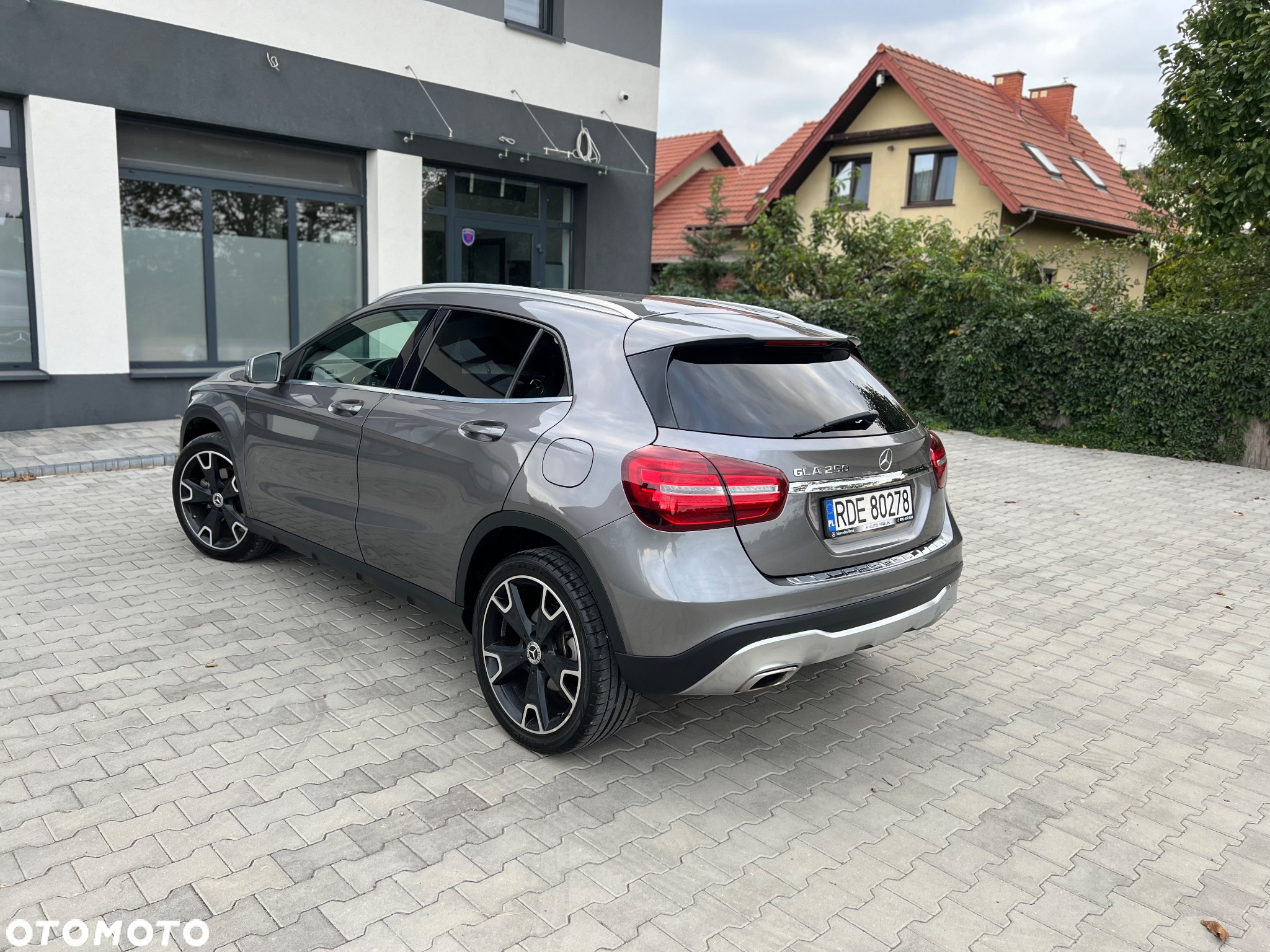 Mercedes-Benz GLA 250 7G-DCT AMG Line - 26