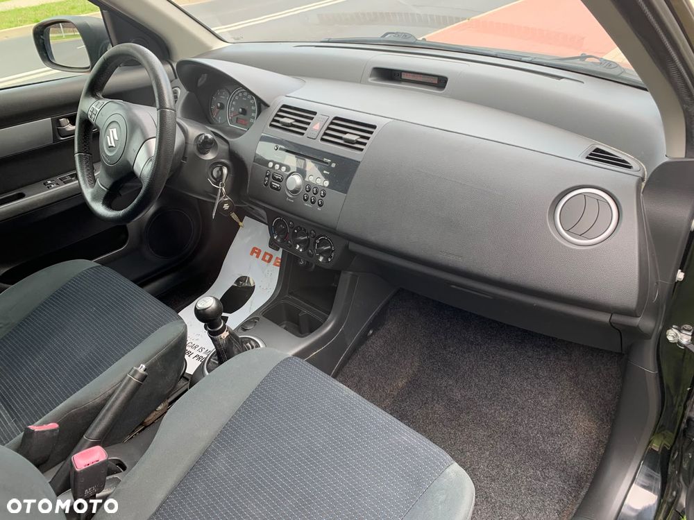 Suzuki Swift - 30