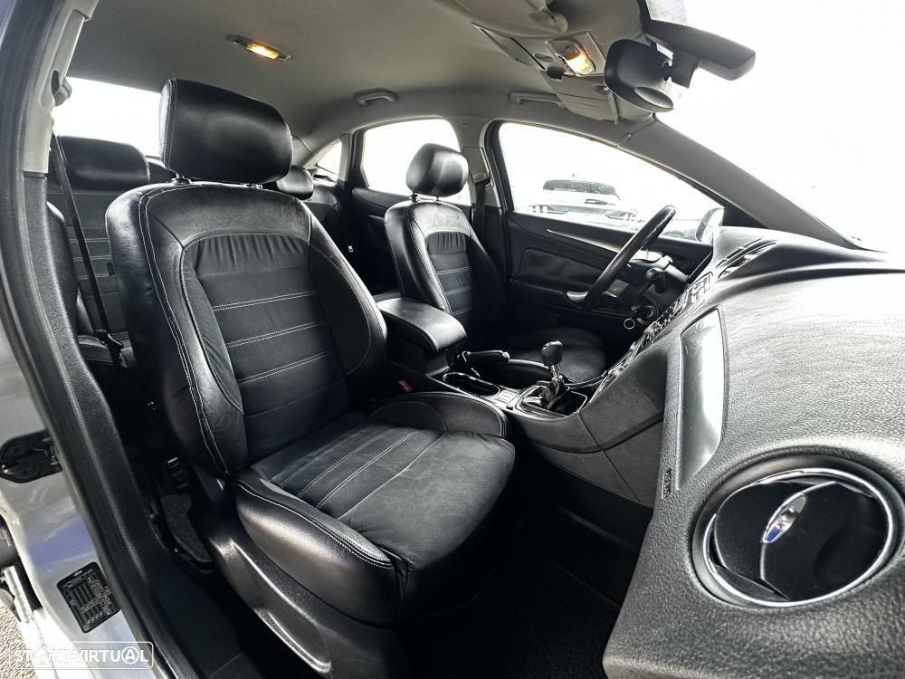 Ford Mondeo 2.0 TDCI Titanium X - 4