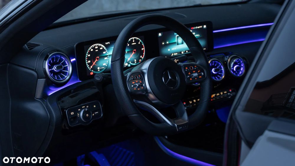 Mercedes-Benz CLA 180 d 7G-DCT - 14