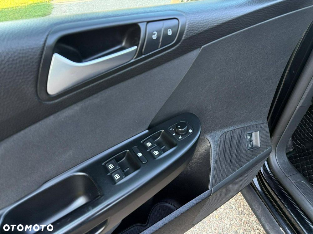 Volkswagen Passat - 21