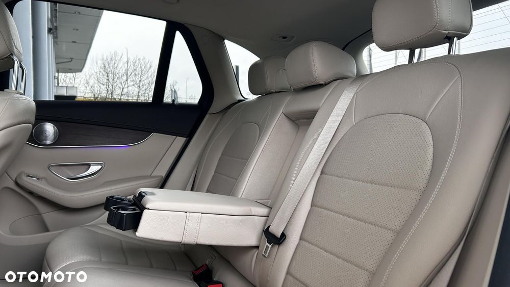Mercedes-Benz GLC 220 d 4-Matic - 29