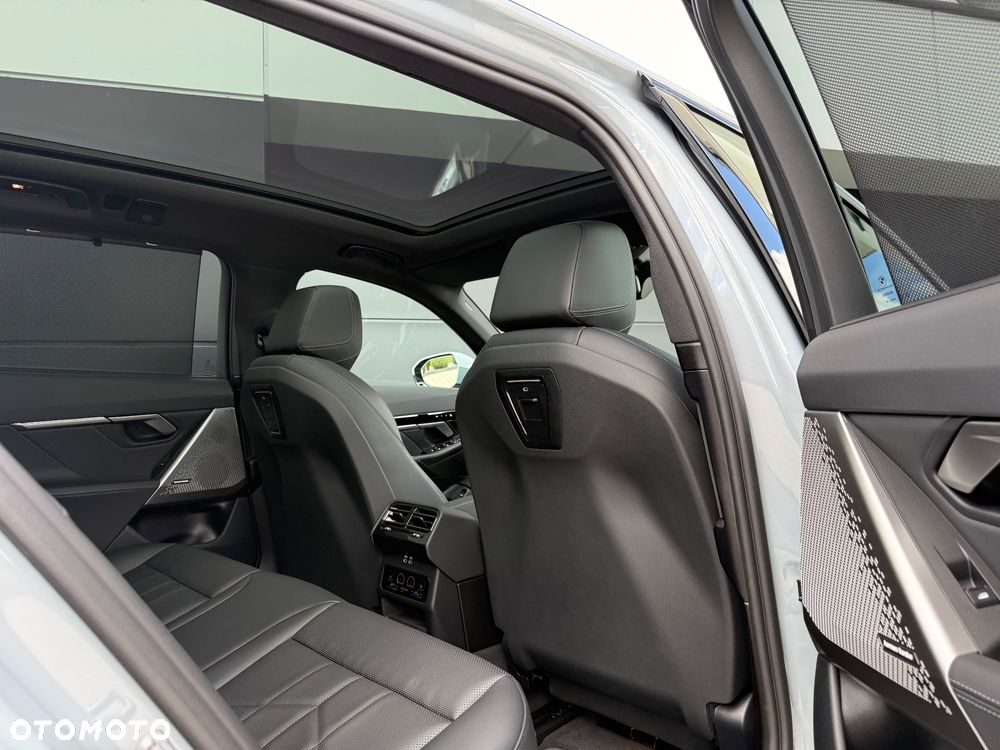BMW Seria 5 520d xDrive mHEV M Sport - 10