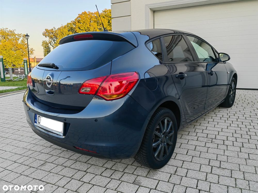 Opel Astra - 4