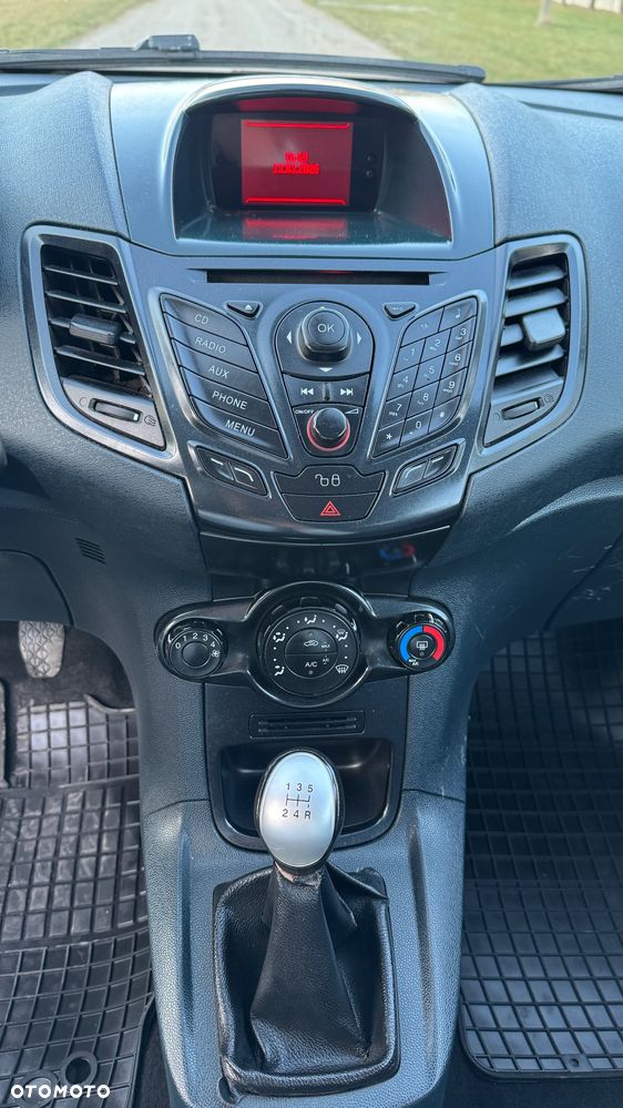 Ford FIESTA - 16
