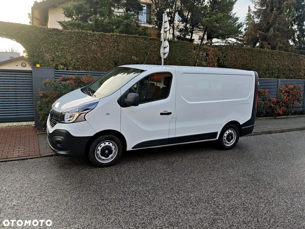Renault TRAFIC - 1
