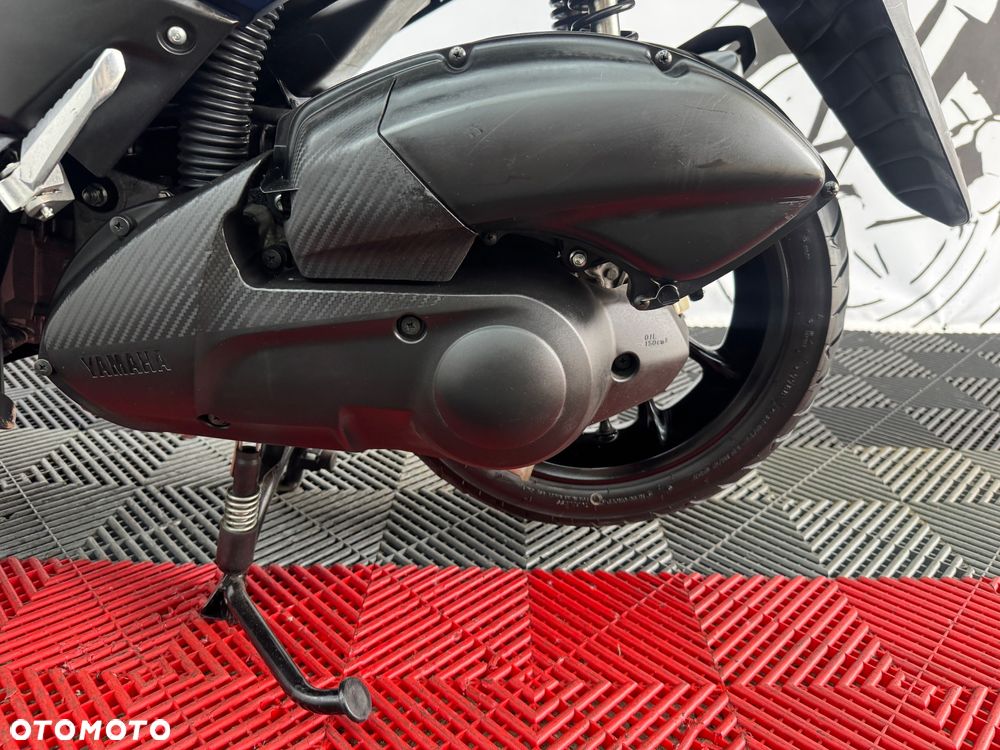 Yamaha NMAX - 17