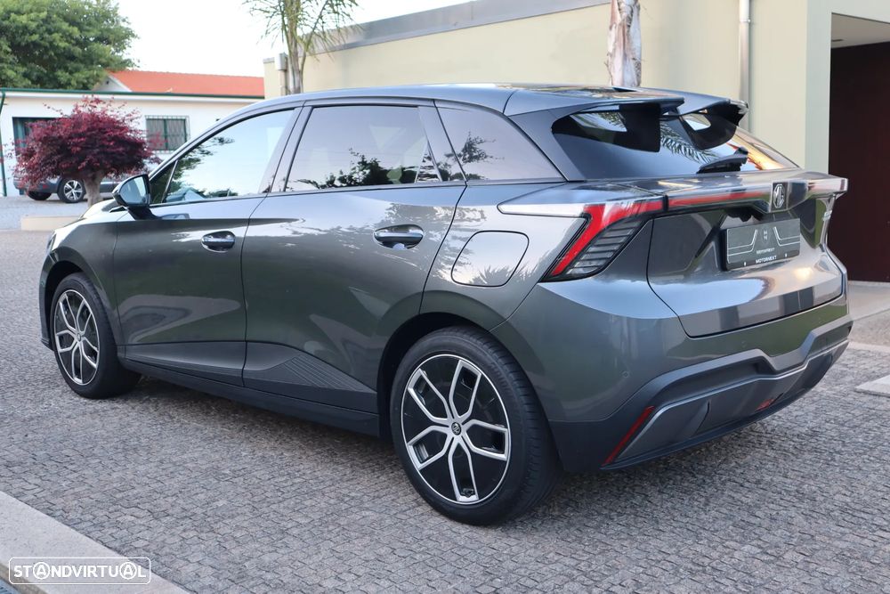 MG MG4 64 kWh Luxury - 4