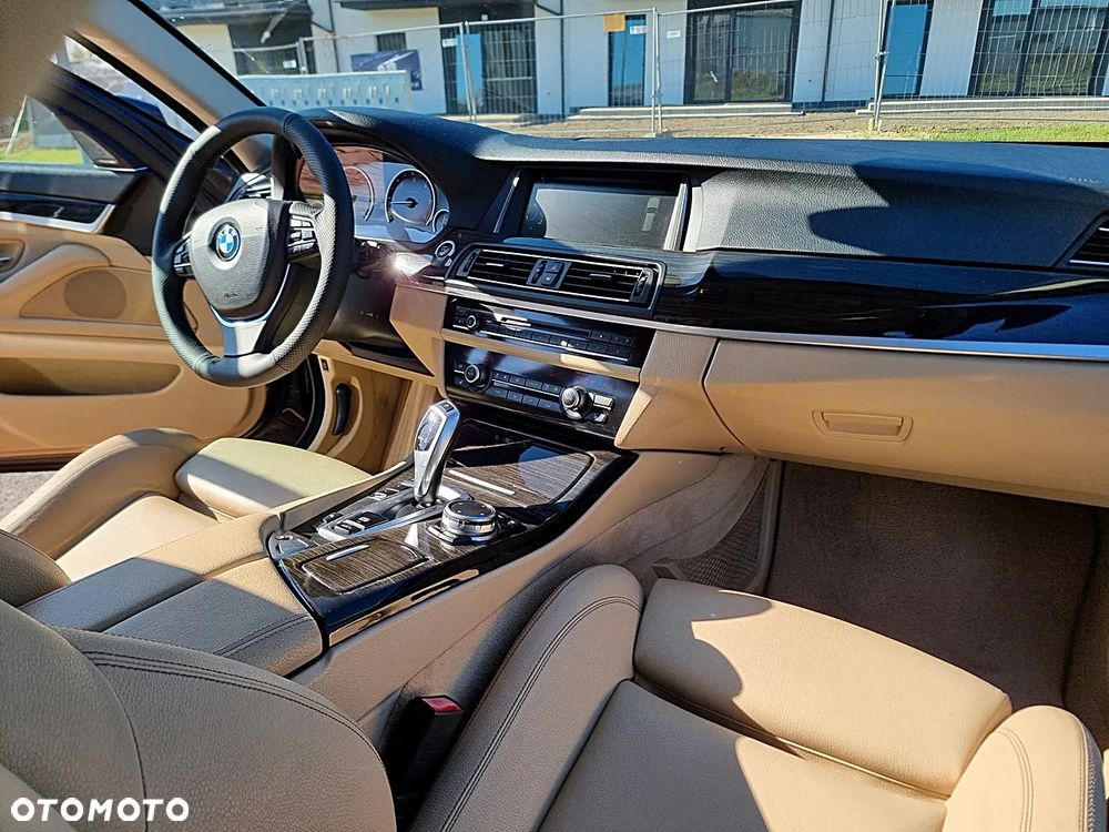 BMW Seria 5 520d Luxury Line sport - 22
