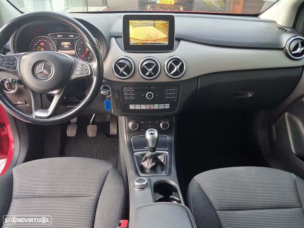 Mercedes-Benz B 200 d Urban - 10