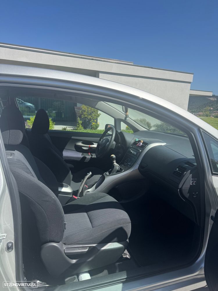 Toyota Auris 1.4 D-4D - 7