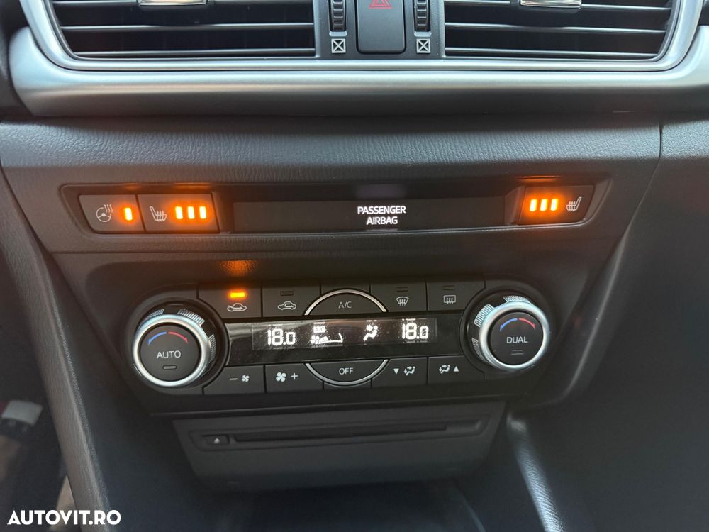 Mazda 3 SKYACTIV-G 120 Exclusive-Line - 35