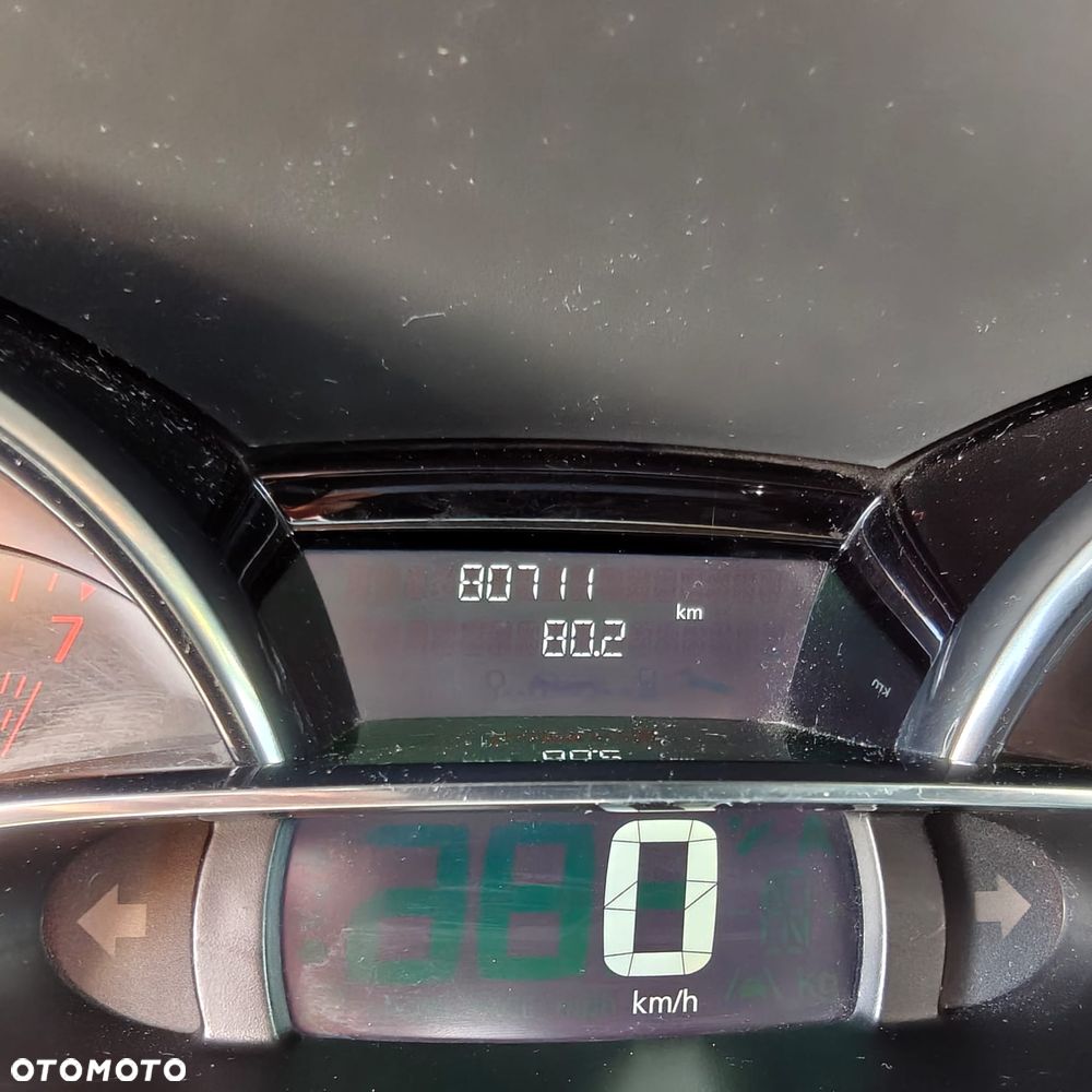 Renault Clio 1.2 16V Limited - 10