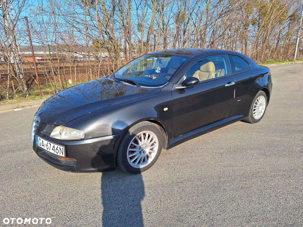 Alfa Romeo GT 1.9JTD 16V Distinctive - 2