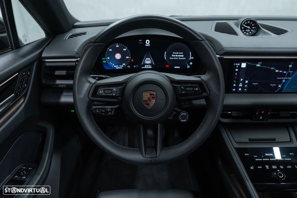 Porsche Macan Electric 4 - 24