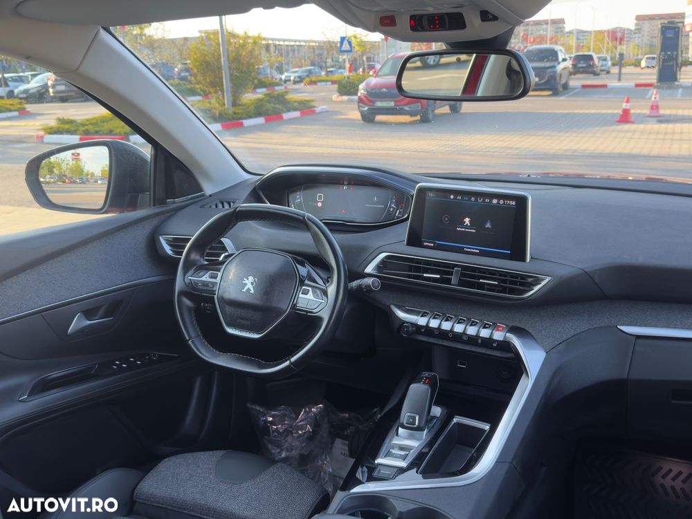 Peugeot 3008 1.2 PureTech Turbo S&S EAT8 Allure - 30