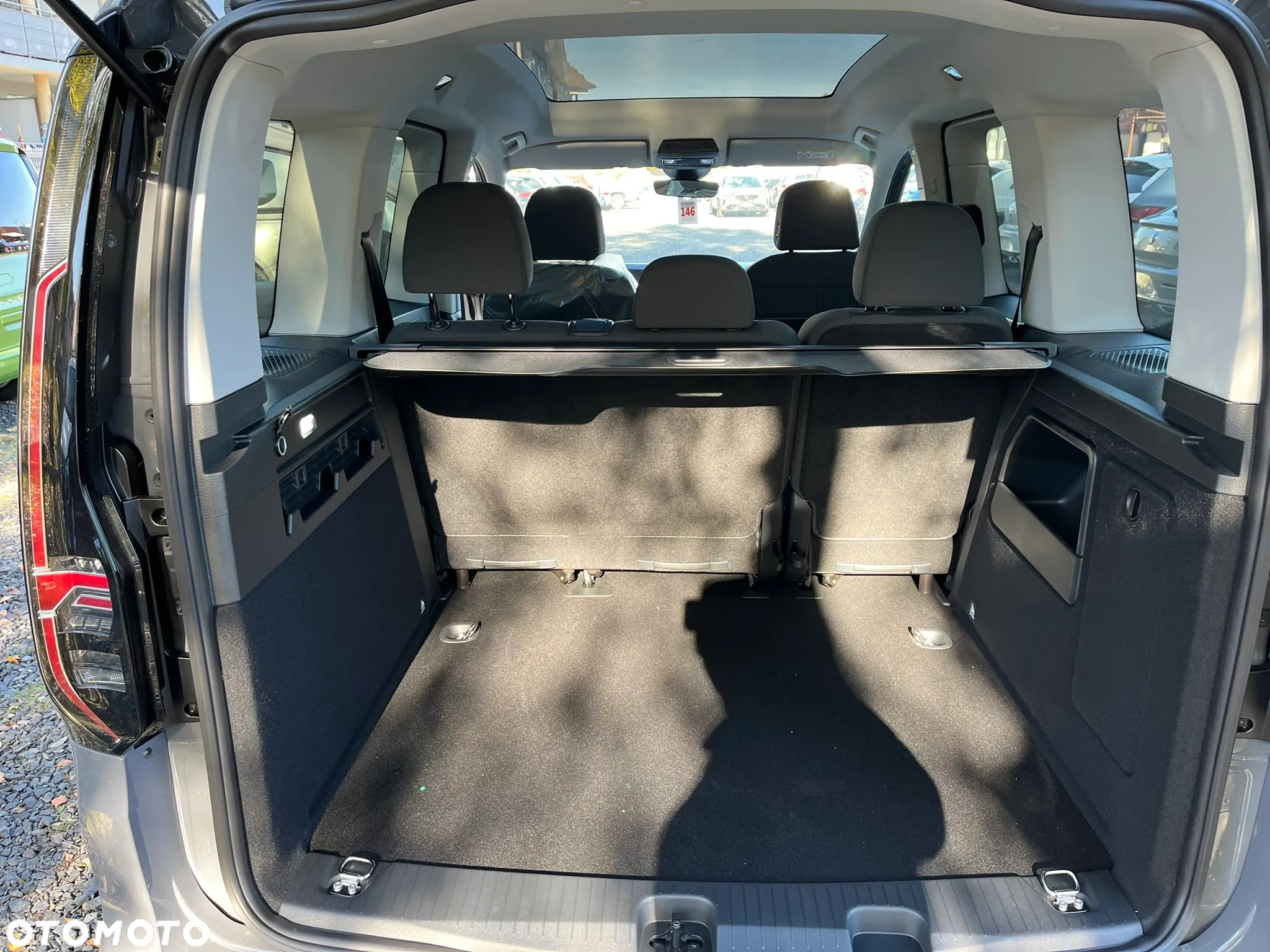 Volkswagen Caddy 2.0 TDI Dark Label DSG - 11