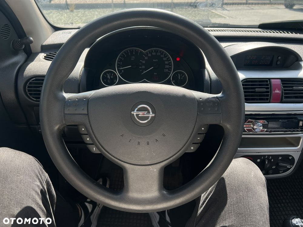 Opel Corsa 1.2 16V Comfort - 20