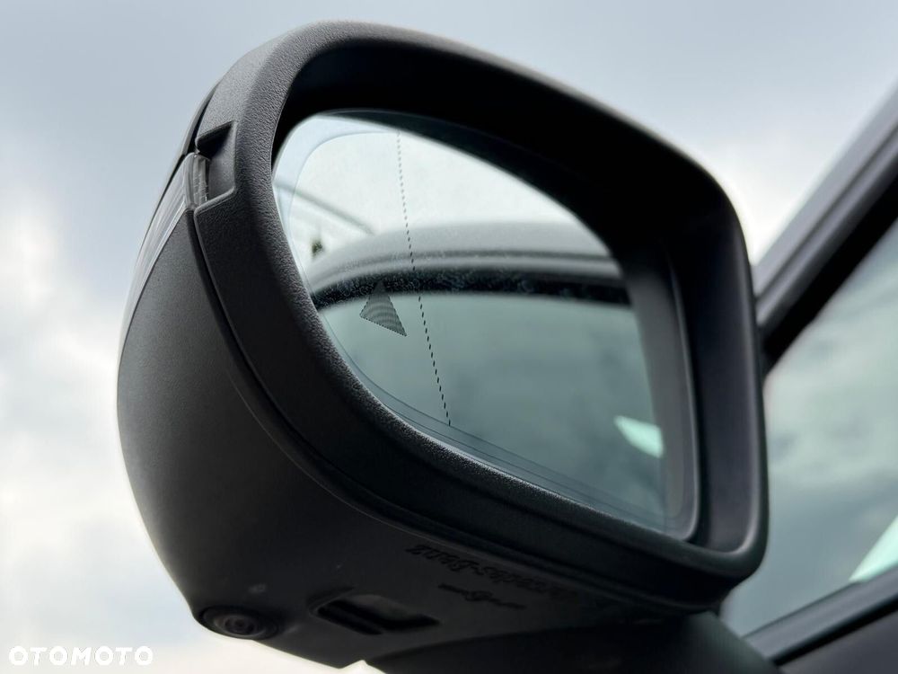 Mercedes-Benz CLA - 11