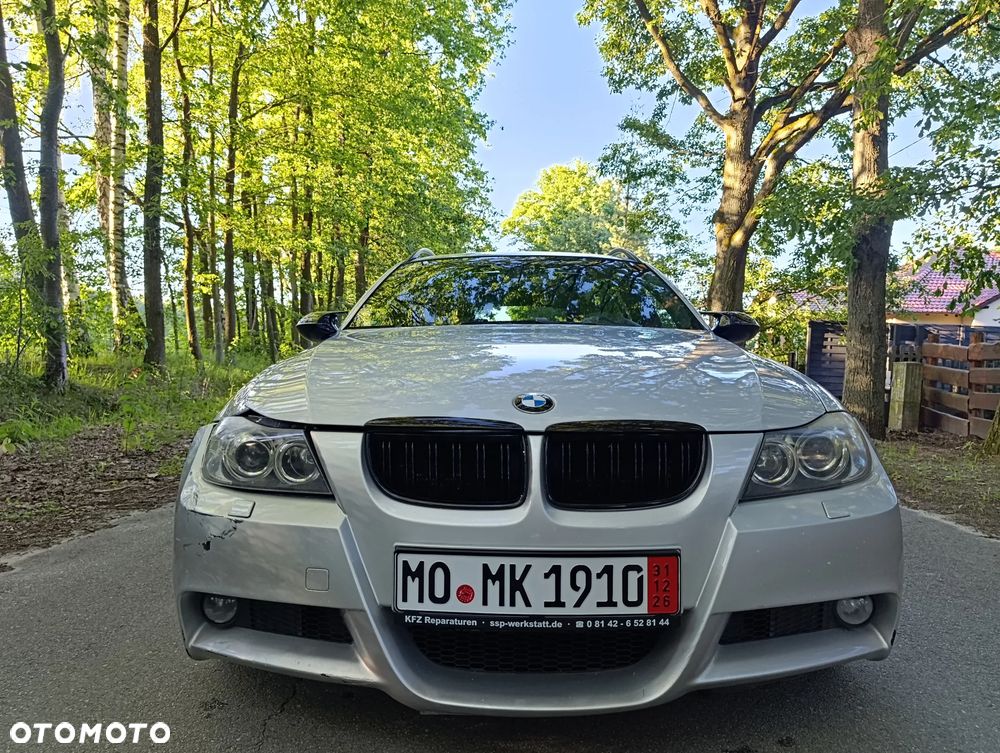 BMW Seria 3 330i - 27