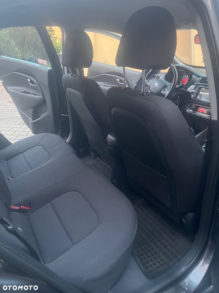 Kia Rio 1.4 L - 8