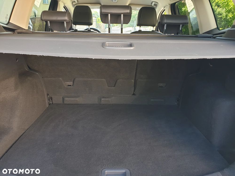 Ford Kuga 2.0 TDCi 2x4 Titanium - 37